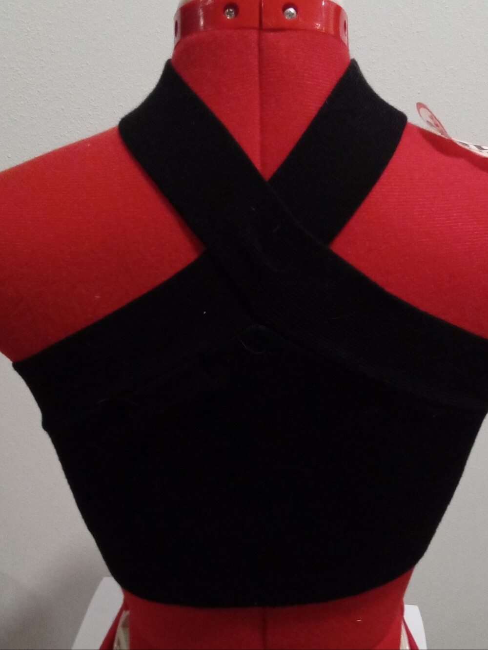House Of Harlow 1960 Black Halter Cross Top Small - Picture 2 of 3